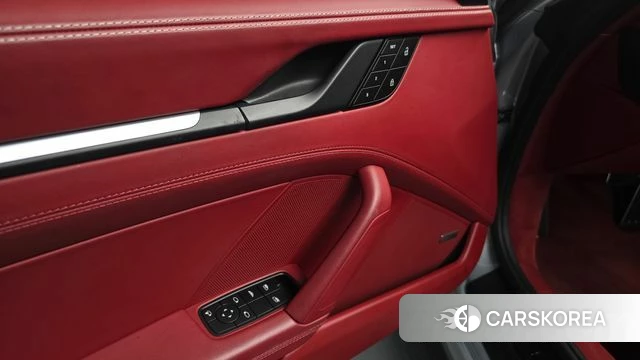 Porsche 911(992) id 4457749 из Кореи 22
