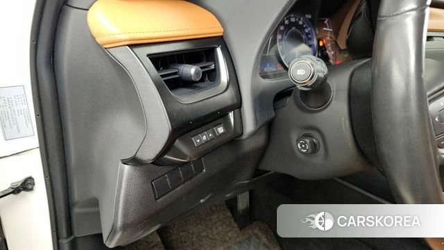Lexus UX250h id 4667445 из Кореи 22