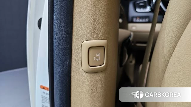 Kia The New Carnival id 4658112 из Кореи 22