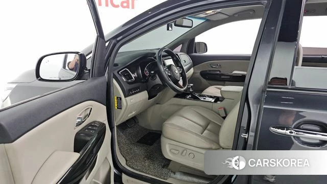 Kia The New Carnival id 4496878 из Кореи 22