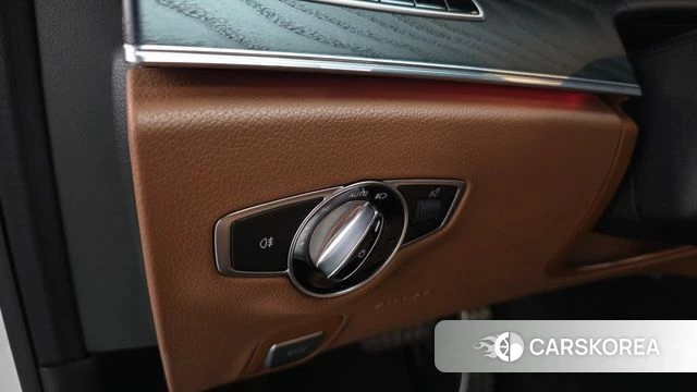 Mercedes-Benz E-Class W213 id 4785617 из Кореи 22