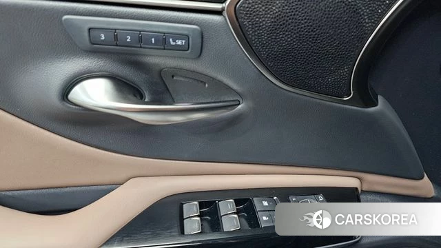 Lexus ES300h 7th generation id 4778457 из Кореи 22