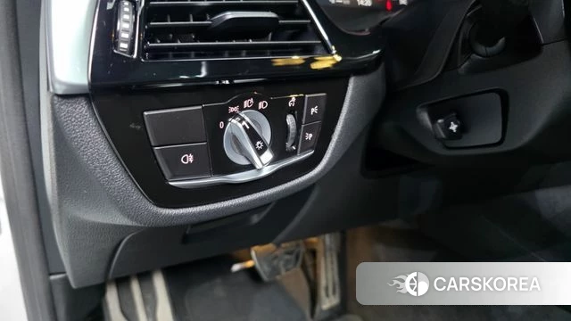 BMW 5 Series (G30) id 4683015 из Кореи 22