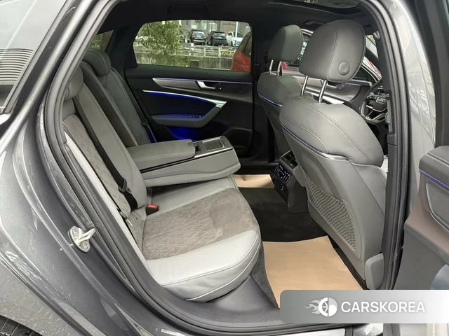 Audi A6L id 4365923 из Китая 22