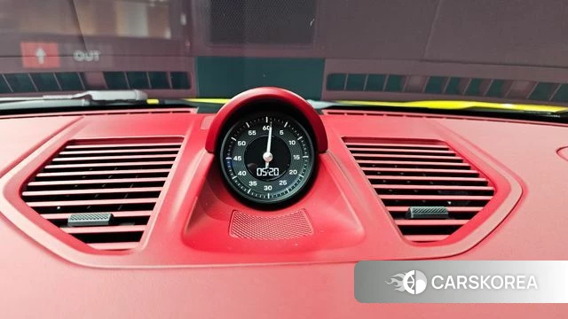 Porsche 911(992) id 4584808 из Кореи 22