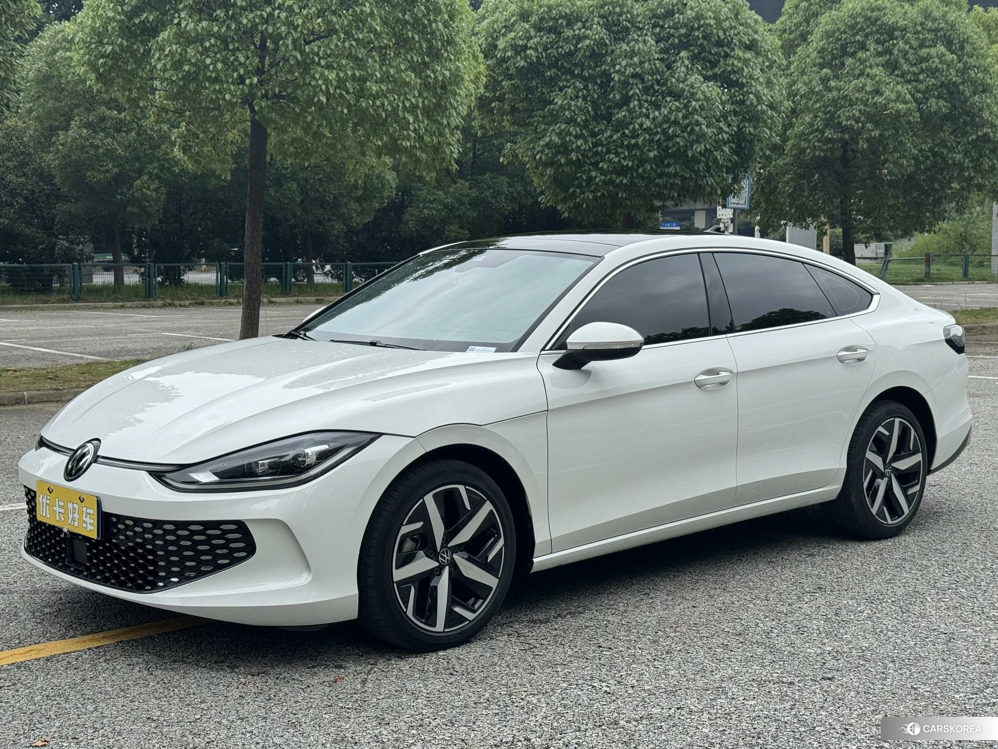 Volkswagen Lingdu 2023 Белый из Китая, фото 6