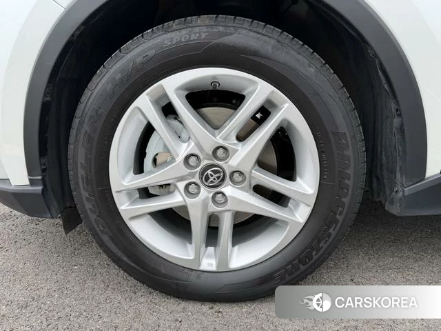Toyota C-HR id 4348824 из Китая 15