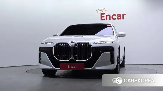 BMW i7 (G70) id 3684649 из Кореи 13