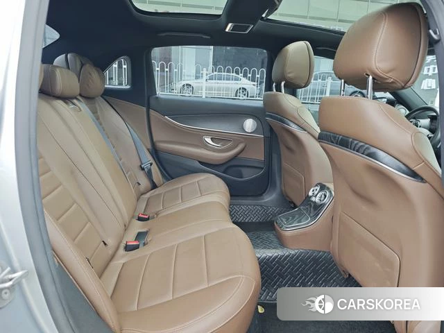 Mercedes-Benz E-class id 4365699 из Китая 9