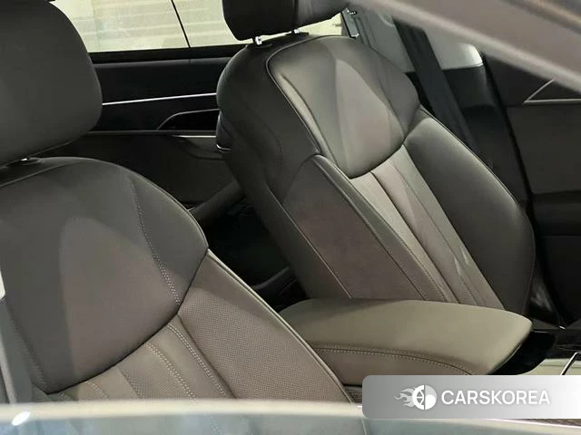 Audi A8 id 4380719 из Китая 19