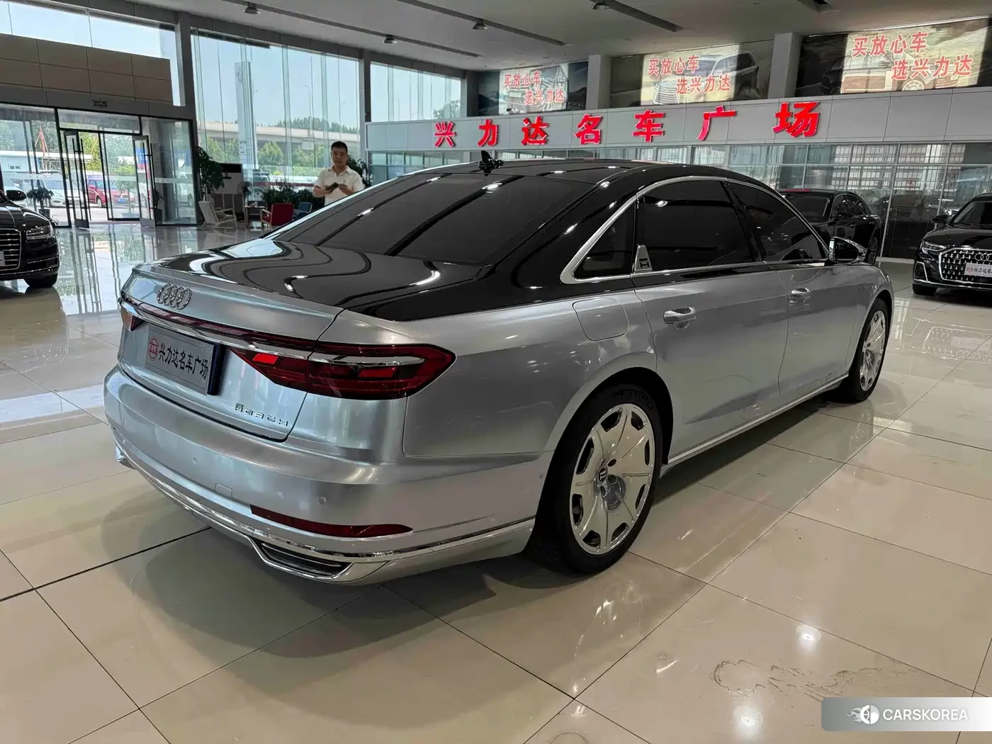 Audi A8 2019 Черный из Китая, фото 3