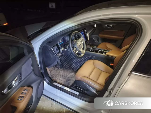 Volvo S60 2025 Другой из Китая, фото 3