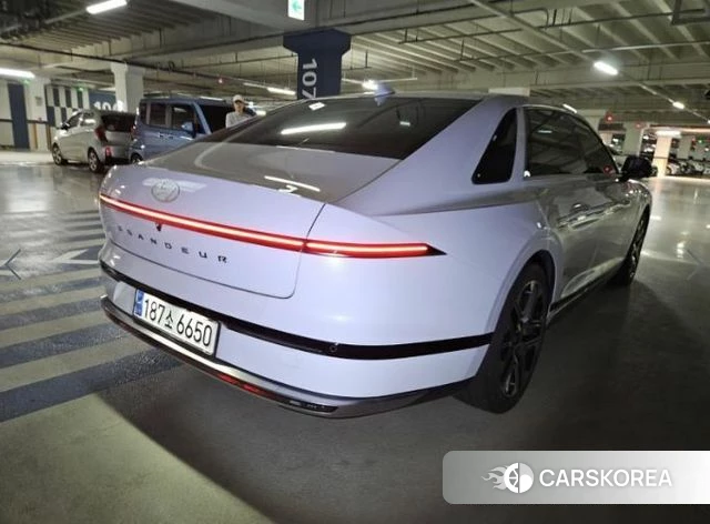 Hyundai Grandeur (GN7) id 4186028 из Кореи 9