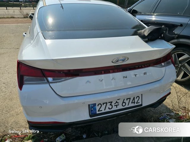 Hyundai Avante Hybrid (CN7) 2022 Белый из Кореи, фото 3