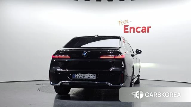 BMW 7 Series (G70) id 4279824 из Кореи 23