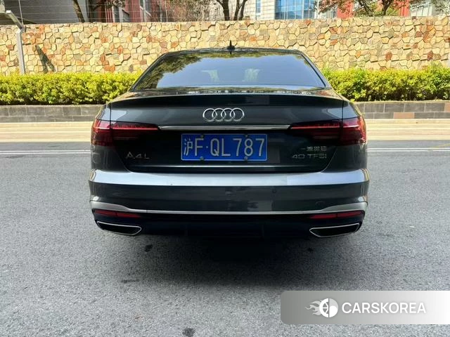 Audi A4L 2021 Темно-серый из Китая, фото 3