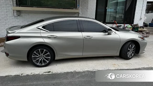 Lexus ES300h 7th generation 2020 Песочный из Кореи, фото 5