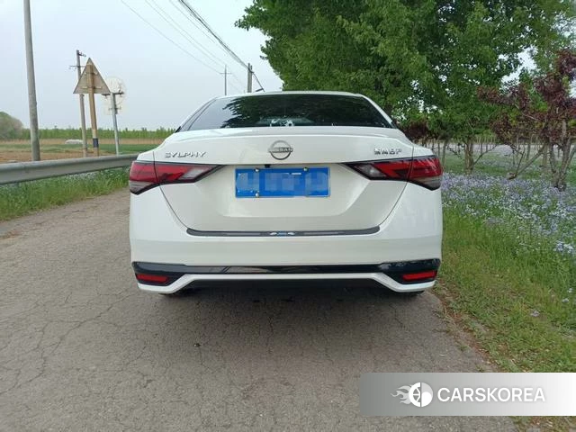 Nissan Xuan Yi 2024 Белый из Китая, фото 3