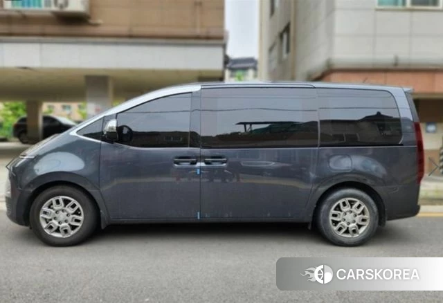 Hyundai Staria 2021 Серый из Кореи, фото 3