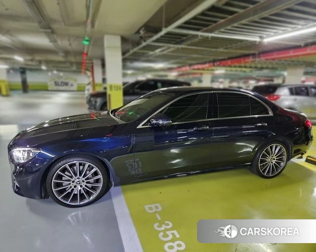 Mercedes-Benz E-Class W213 2022 Синий из Кореи, фото 3