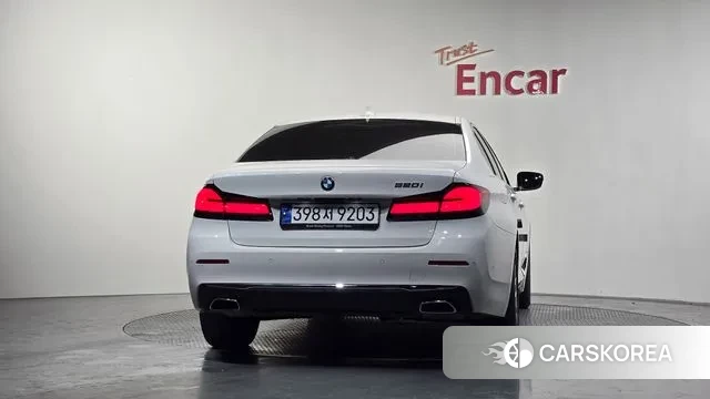 BMW 5 Series (G30) id 3649394 из Кореи 13