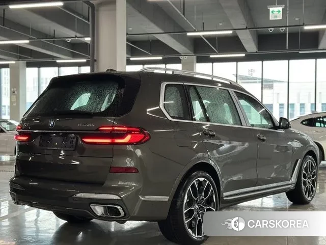 BMW X7 (G07) 2023 Синий нефрит из Кореи, фото 3