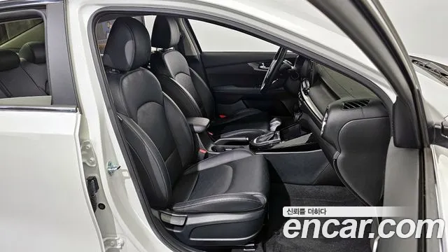 Kia Come New K3 id 2639159 из Кореи 13