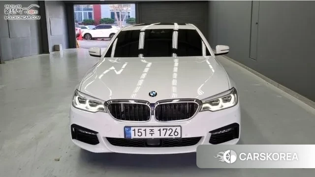 BMW 5 Series (G30) id 3494833 из Кореи 11