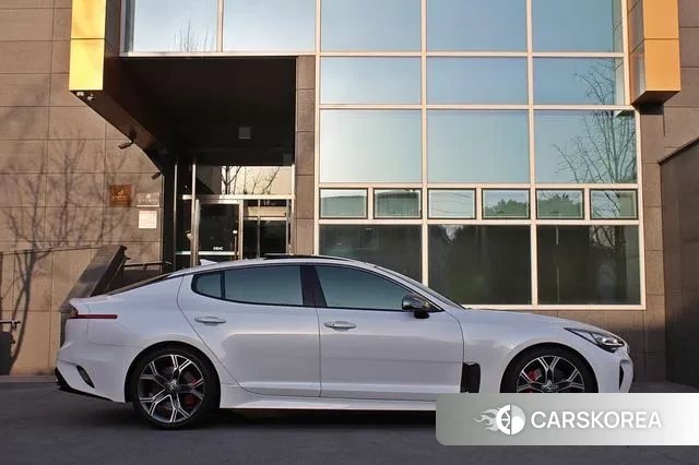 Kia Stinger id 3742028 из Кореи 13