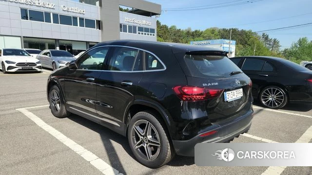 Mercedes-Benz GLA - Class H247 2025 Черный из Кореи, фото 3