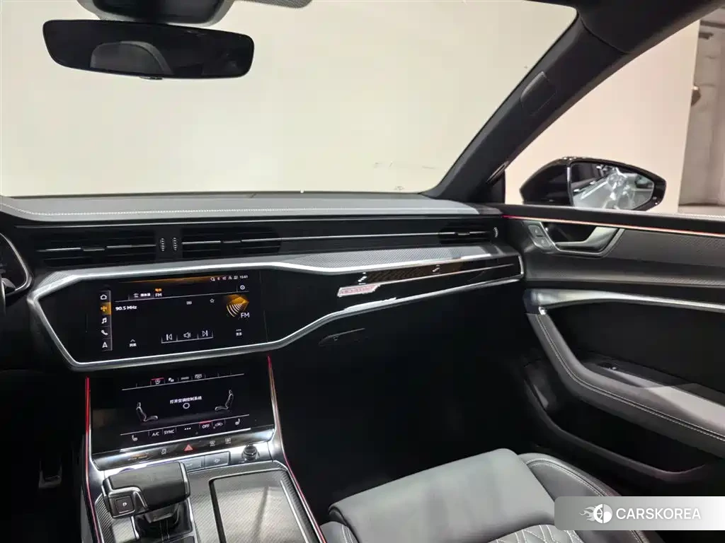 Audi A7L id 4601859 из Китая 14