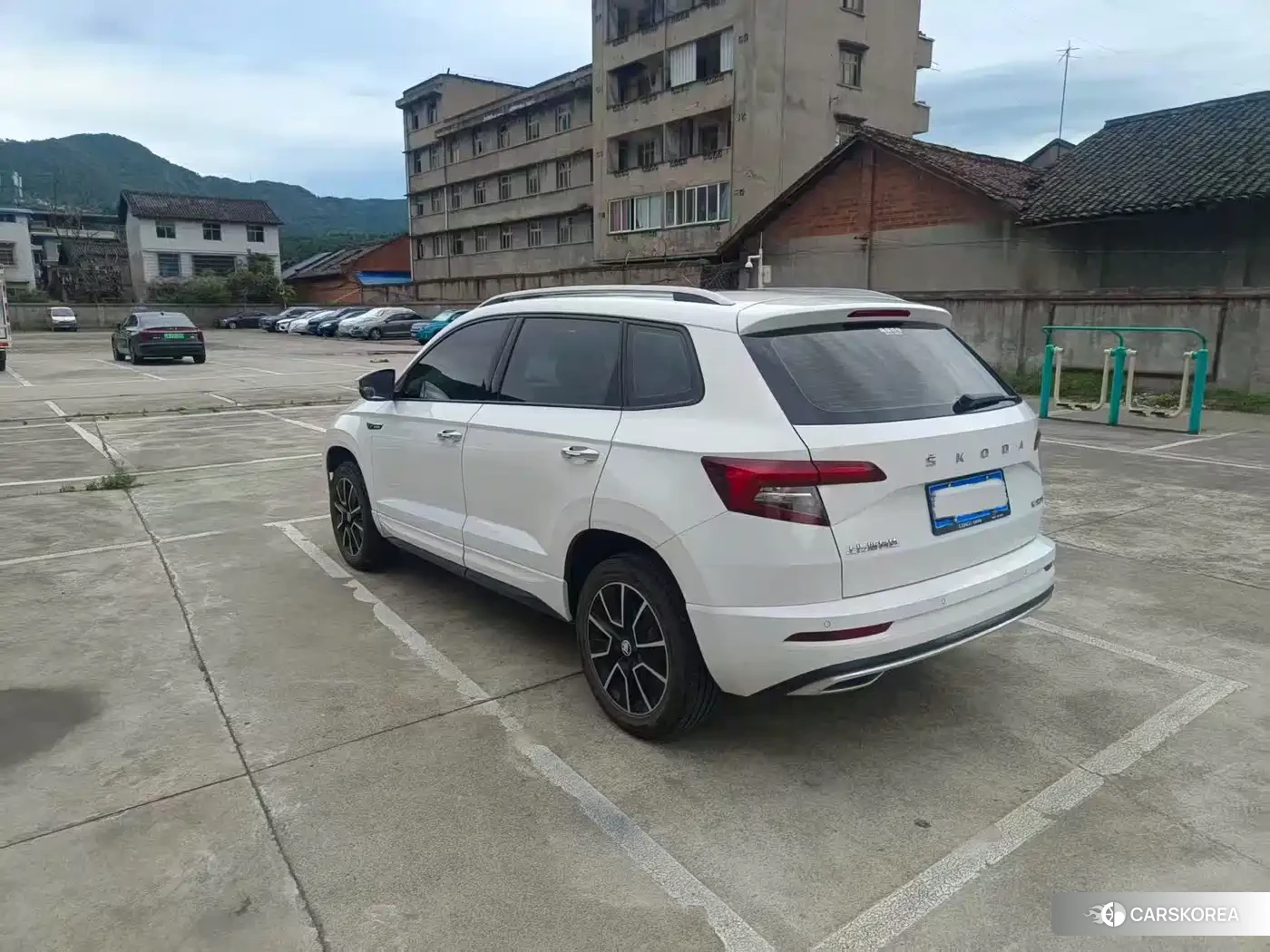 Skoda Krok 2023 Белый из Китая, фото 4