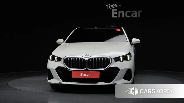 BMW 5 Series (G60) id 3670198 из Кореи 13