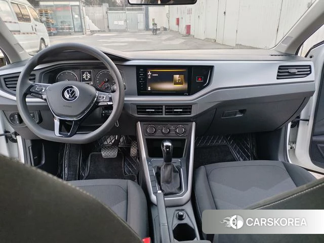 Volkswagen Polo 2021 Белый из Китая, фото 3
