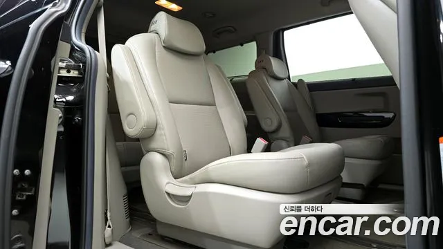 Kia The New Carnival id 2700973 из Кореи 13