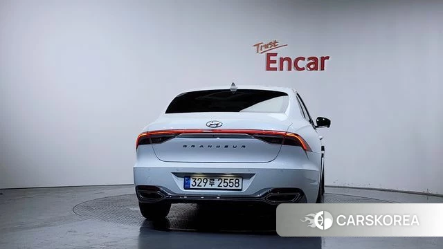 Hyundai The New Grandeur IG Hybrid id 4383116 из Кореи 23