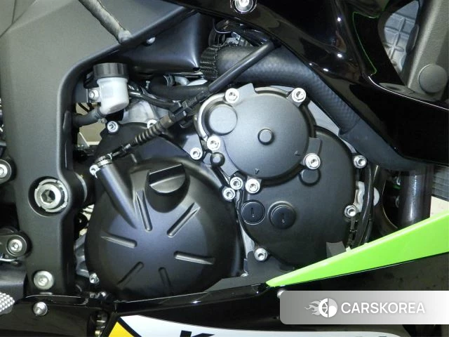 Engine photo