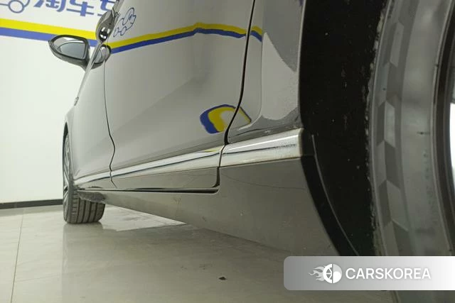 Volkswagen Magotan PHEV id 3803886 из Китая 10