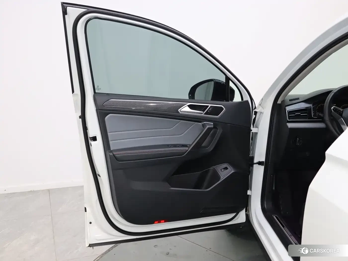 Volkswagen Tiguan X id 4654613 из Китая 15