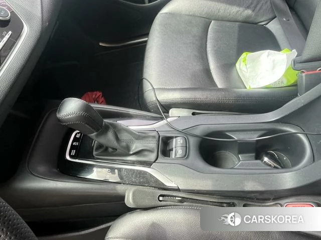 Toyota Corolla 2023 Белый из Китая, фото 3