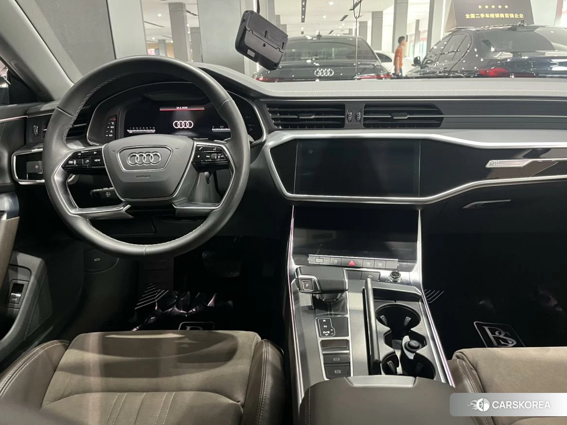 Audi A7L 2023 Черный из Китая, фото 3