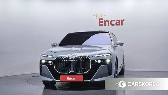 BMW 7 Series (G70) id 4301904 из Кореи 23