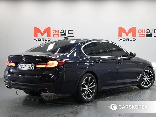 BMW 5 Series (G30) id 3410861 из Кореи 13