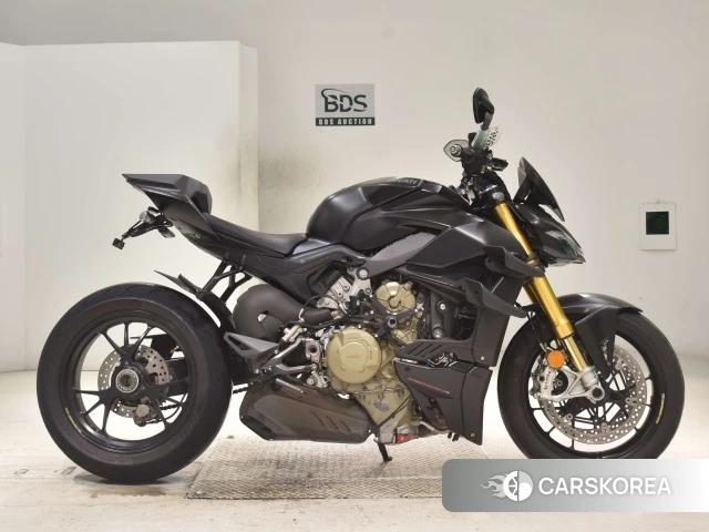 Ducati STREETFIGHTER V4 S 2021 из Японии