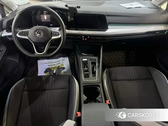 Volkswagen Golf 2023 Белый из Китая, фото 3