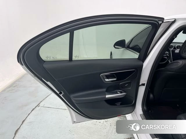Mercedes-Benz Class C id 4300443 из Китая 21