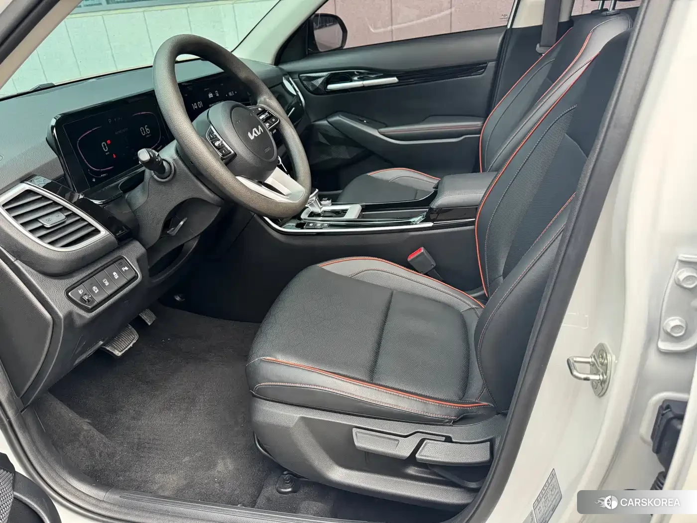 Kia Seltos 2023 Белый из Китая, фото 3