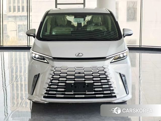 Lexus LM id 4307772 из Китая 15