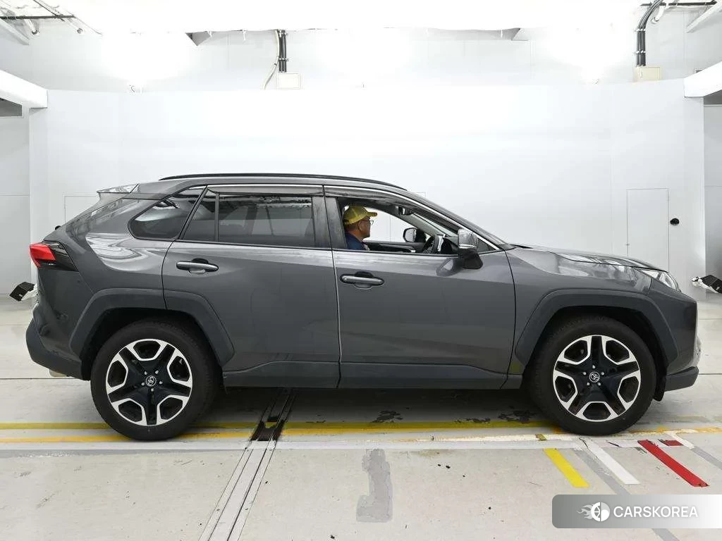 Toyota RAV4 2019 из Японии, фото 3