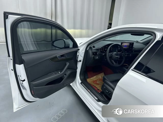 Audi A4L id 4353292 из Китая 12